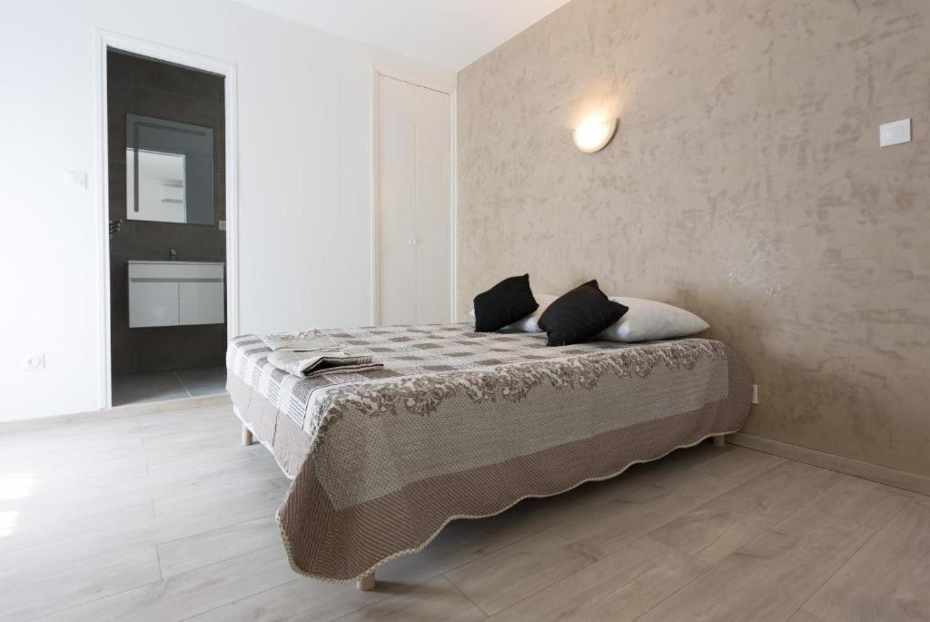 אביניון Hotel Alizea מראה חיצוני תמונה