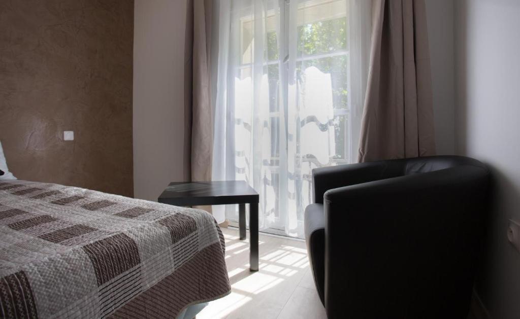 אביניון Hotel Alizea מראה חיצוני תמונה