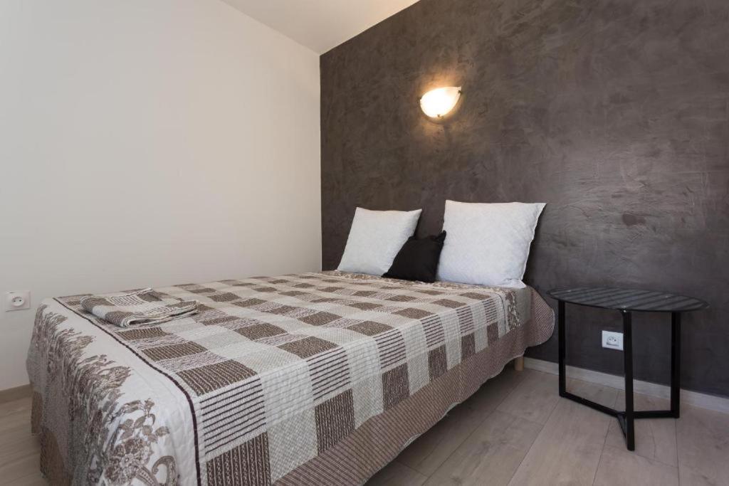 אביניון Hotel Alizea מראה חיצוני תמונה