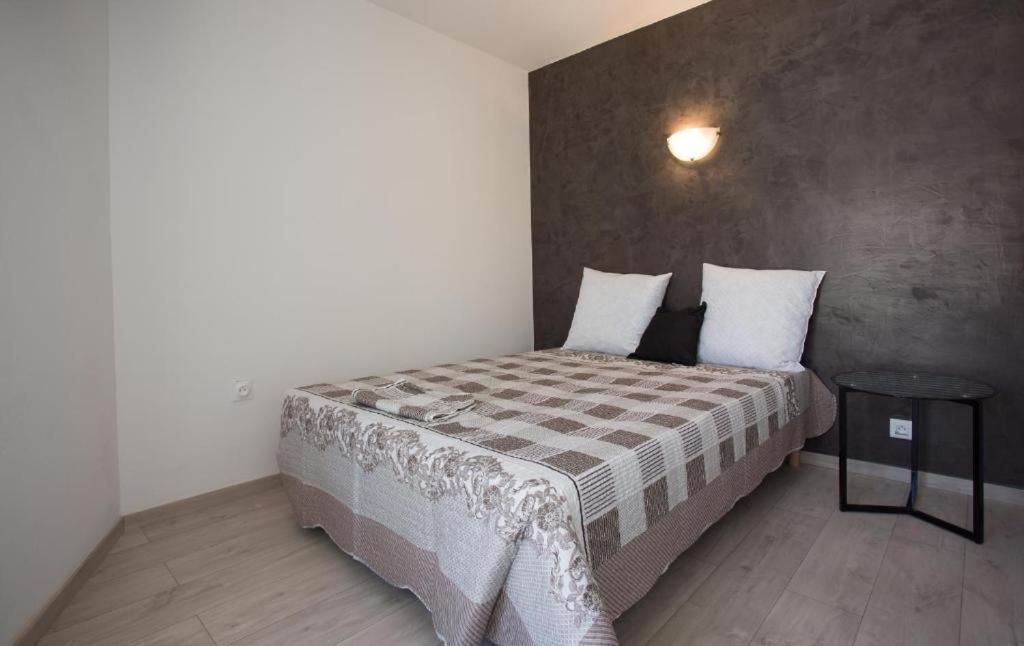 אביניון Hotel Alizea מראה חיצוני תמונה
