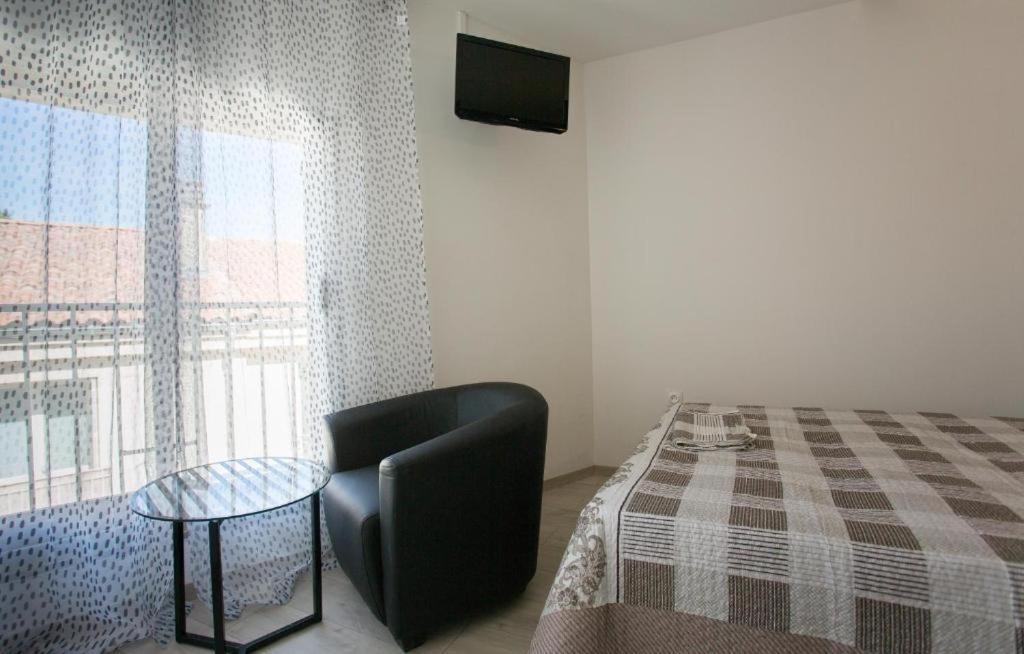 אביניון Hotel Alizea מראה חיצוני תמונה