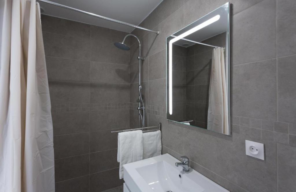 אביניון Hotel Alizea מראה חיצוני תמונה